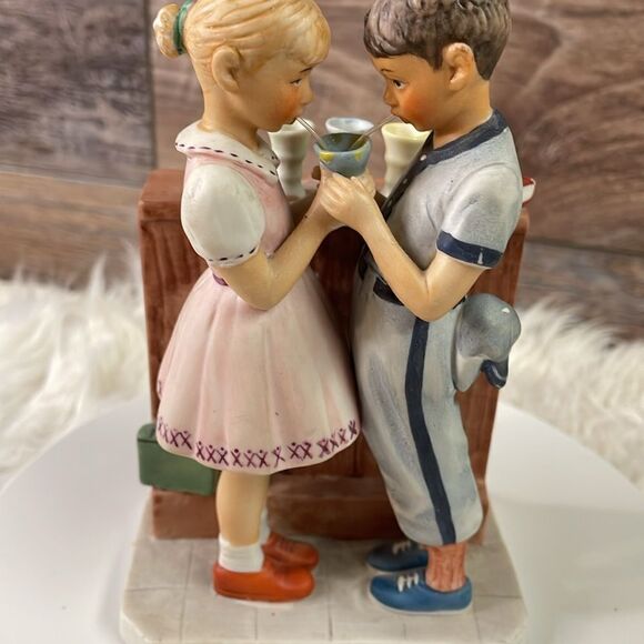 Gorham Figurine Inspired byNorman Rockwell Painting”A Day in the Life of a Boy” - Picture 3 of 8